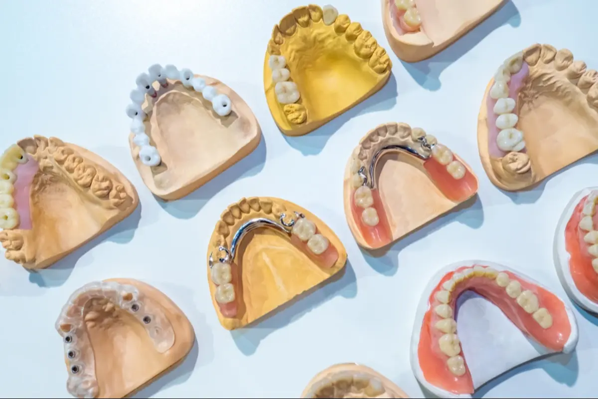 exploring dentures full, partial and how to keep them clean