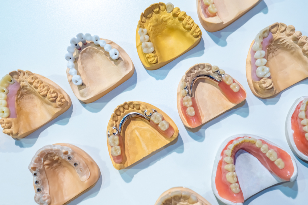 exploring dentures full, partial and how to keep them clean